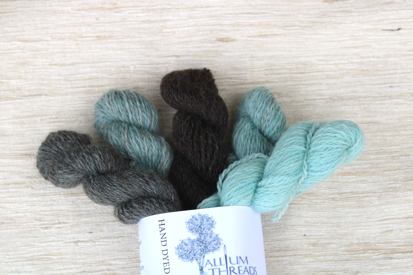 Marquetry hat and wrist warmers kit four ply
