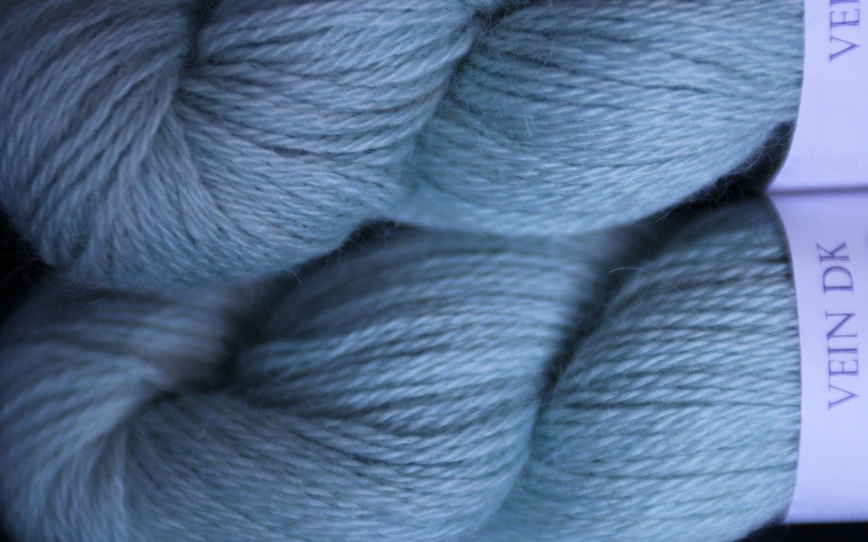19284 Turquoise double knit Wensleydale