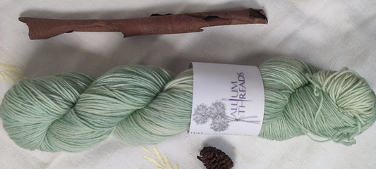 19702 Minty green merino nylon four ply yarn