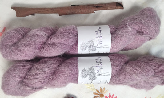 Mauve lace Umbel Suri silk