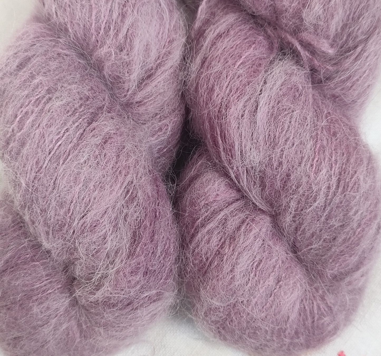 Mauve lace Umbel Suri silk