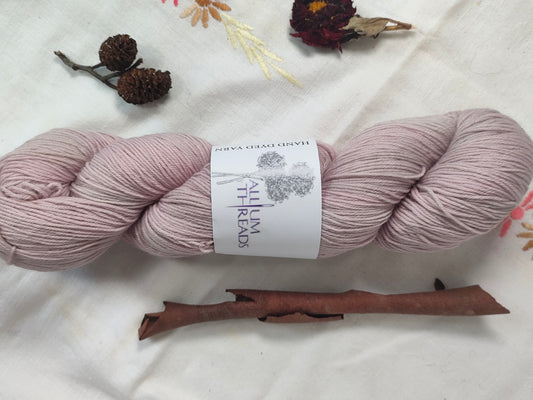 Marbled lilac pink merino nylon four ply yarn